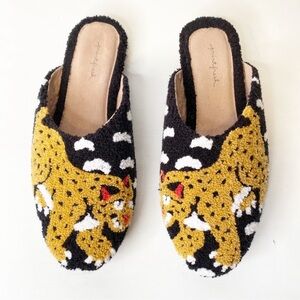 Print Fresh | Leopard Tufted House Slippers, in tote, RARE Sz. 10